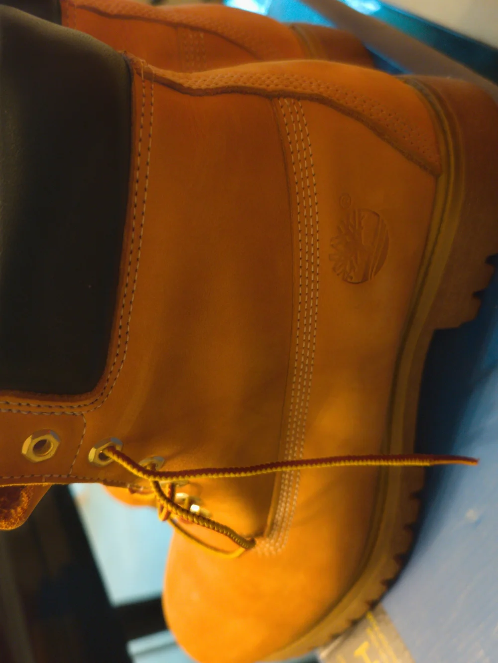 Timberland Men’s Classic! WORN ONCE- LOOK AT THE BOTTOMS